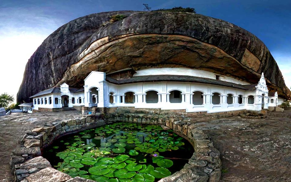dambulla-cave-temple_srilanka